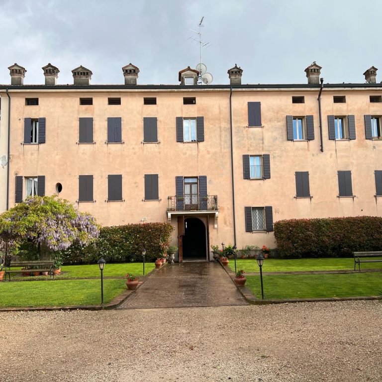 La piazza di Massa nelle immagini del 900